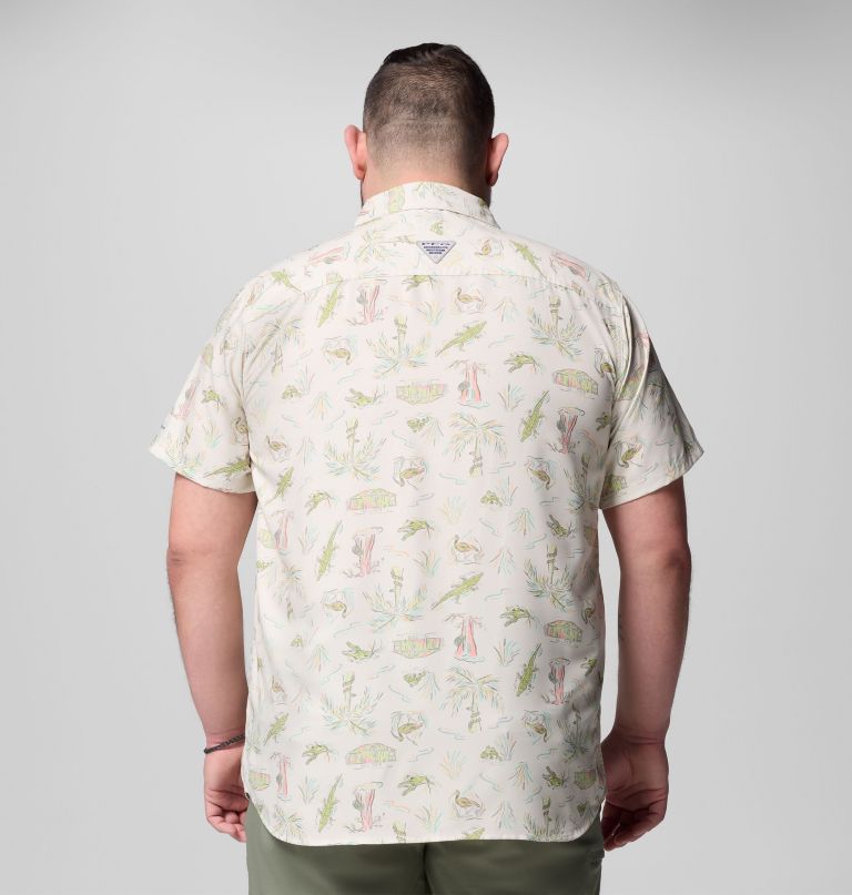camisa masculina pfg uncharted de manga curta com estampa - tamanho grande