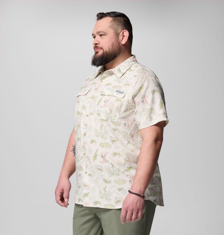 camisa masculina pfg uncharted de manga curta com estampa - tamanho grande