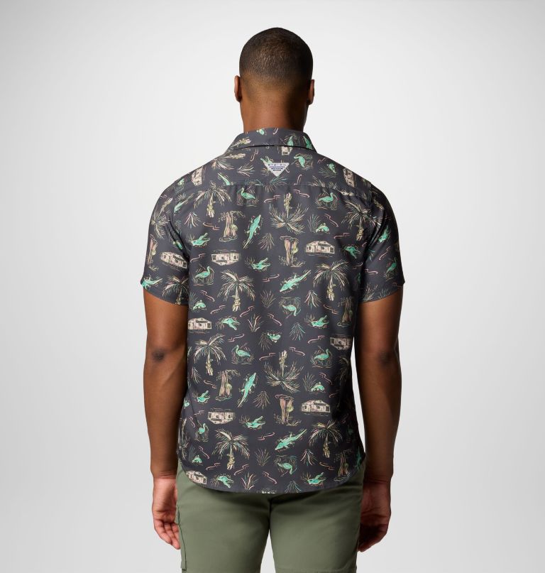camisa masculina pfg uncharted de manga curta com estampa - tamanho alto