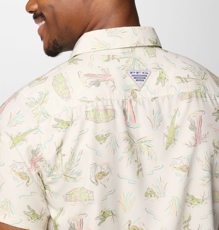 camisa masculina pfg uncharted de manga curta com estampa - tamanho alto
